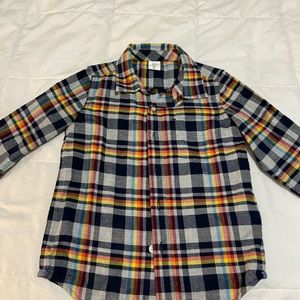 New without tag. Gap toddler boy’s plaid button down shirt